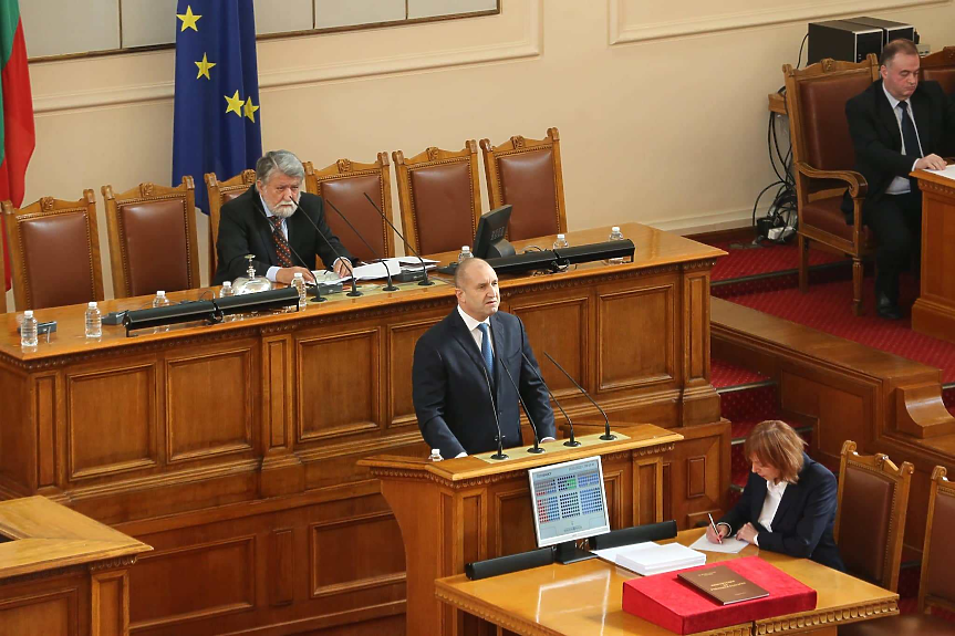 Различен прочит: От трибуната на българския парламент - "говорит Москва"