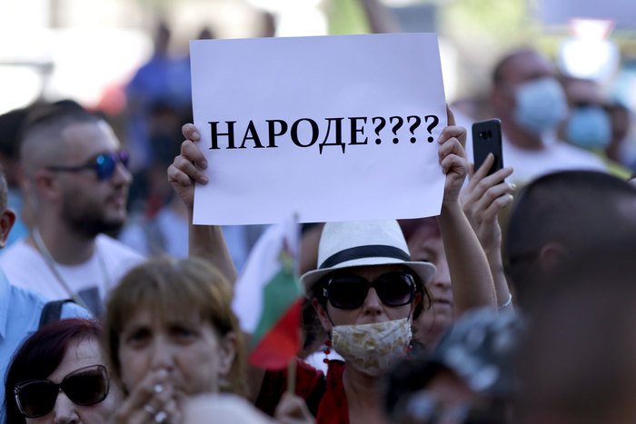 Ровносметката: 2022 – годината на окончателно сбогуване с илюзиите
