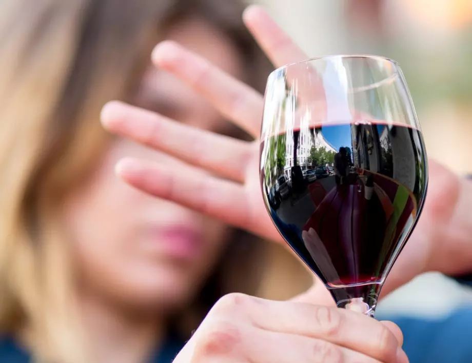  Учени: Хората с този цвят на очите пият най-много алкохол