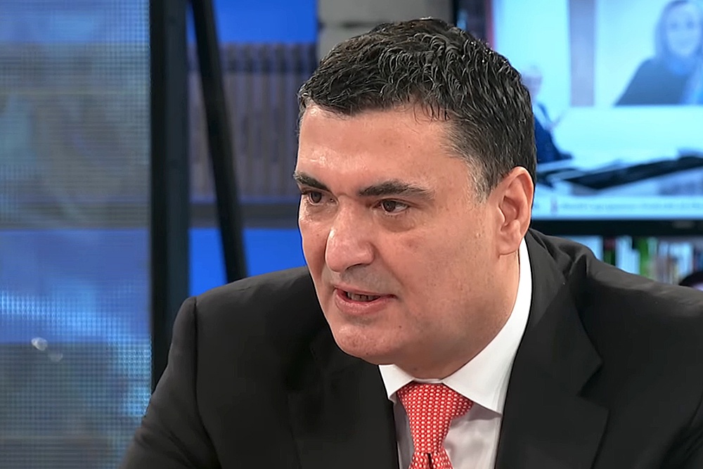Министр экономики Сербии Раде Баста. / Novo jutro/ youtube.com