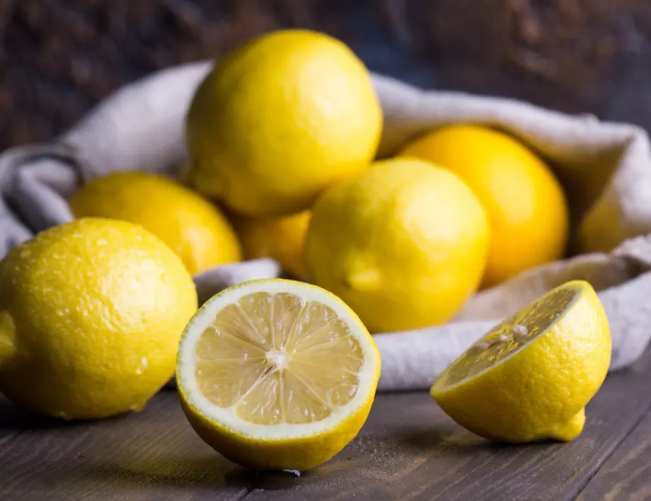 Използвайте лимонови кори: Този козметичен трик кара косата да блести и кожата да сияе
