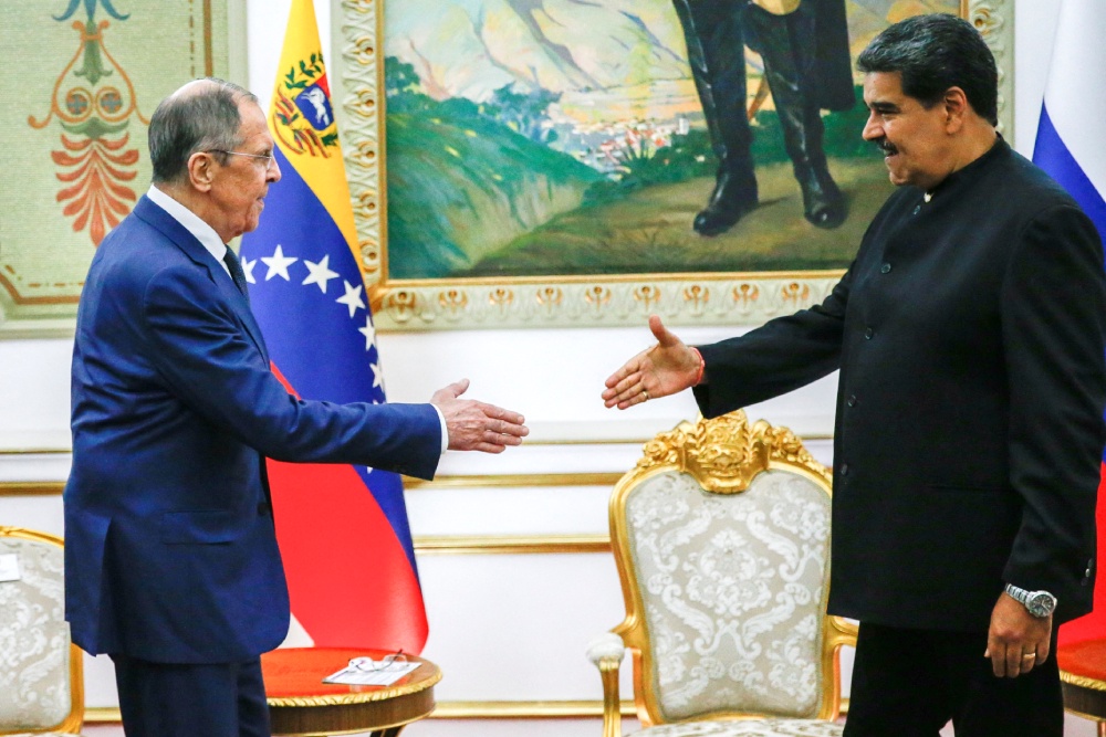 В Каракасе главу МИД России Сергея Лаврова принял президент Венесуэлы Николас Мадуро.
