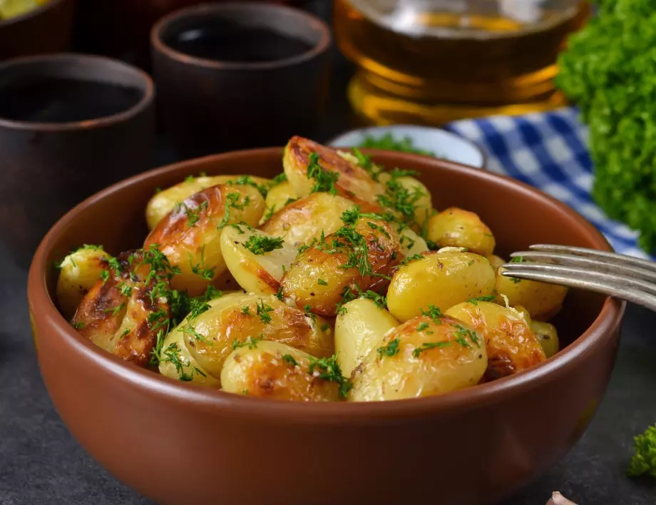 Лятна рецепта за бейби картофи, хрупкави отвън и меки отвътре