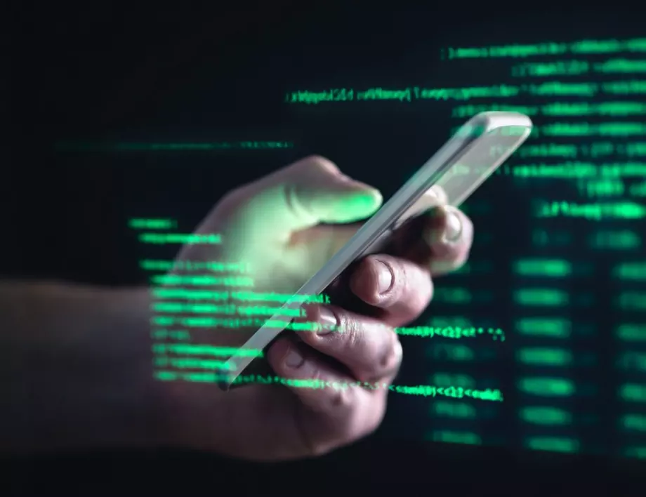Тези три цифри в номера издават телефонните измамници