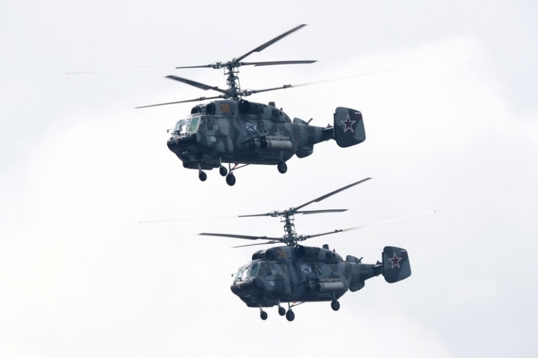 На снимката: вертолети Ка-29